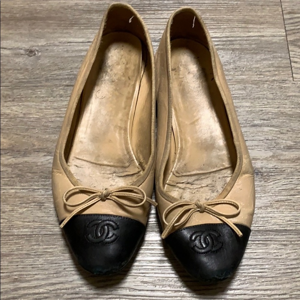Chanel Flats. Cap Toe.